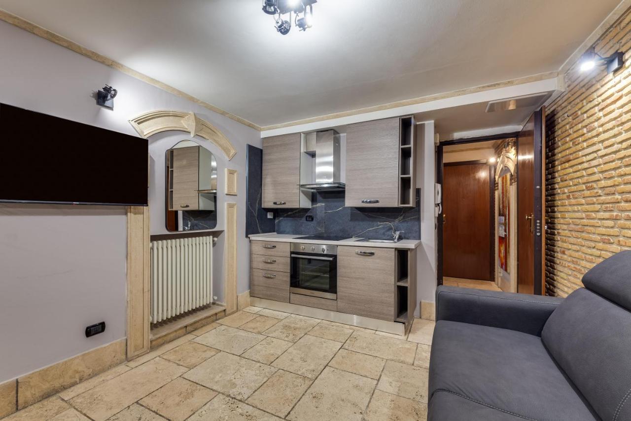 Apartament Lares Navona Rzym Zewnętrze zdjęcie